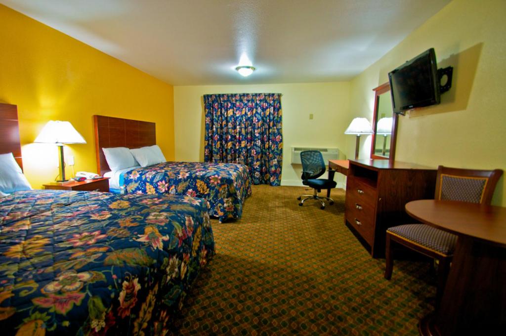 Passport Inn and Suites - Middletown - Image 4