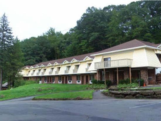 Passport Inn and Suites - Middletown - Image 7