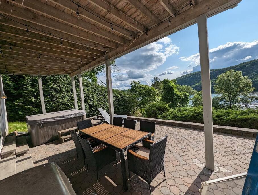 Hot Tub (Jacuzzi) - Photo 4