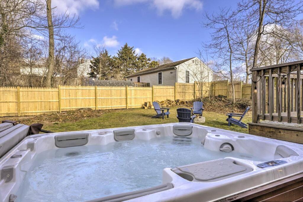Hot Tub (Jacuzzi) - Photo 10