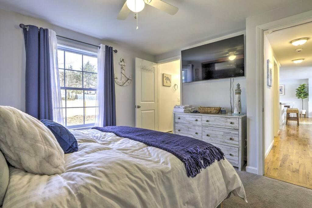 NEW! Updated Mystic Home w/ Sauna, Hot Tub & Deck - Image 7