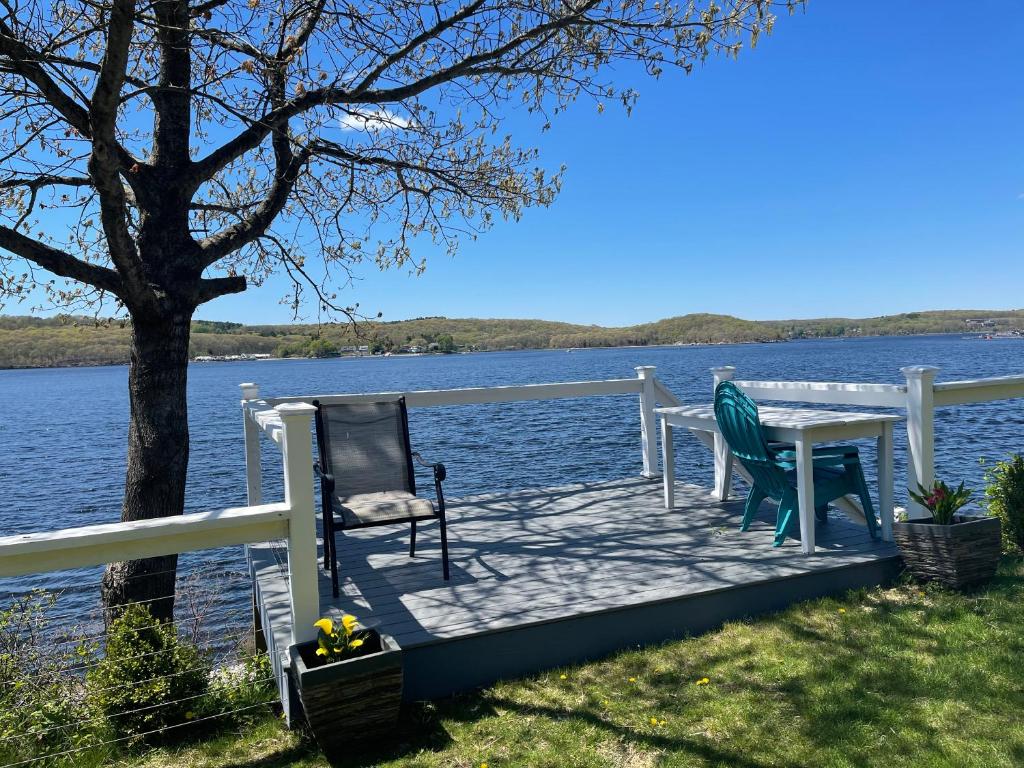 Spectacular home with a amazing ocean - river view - Image 8