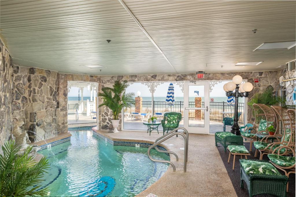 Boardwalk Plaza Hotel - Image 4