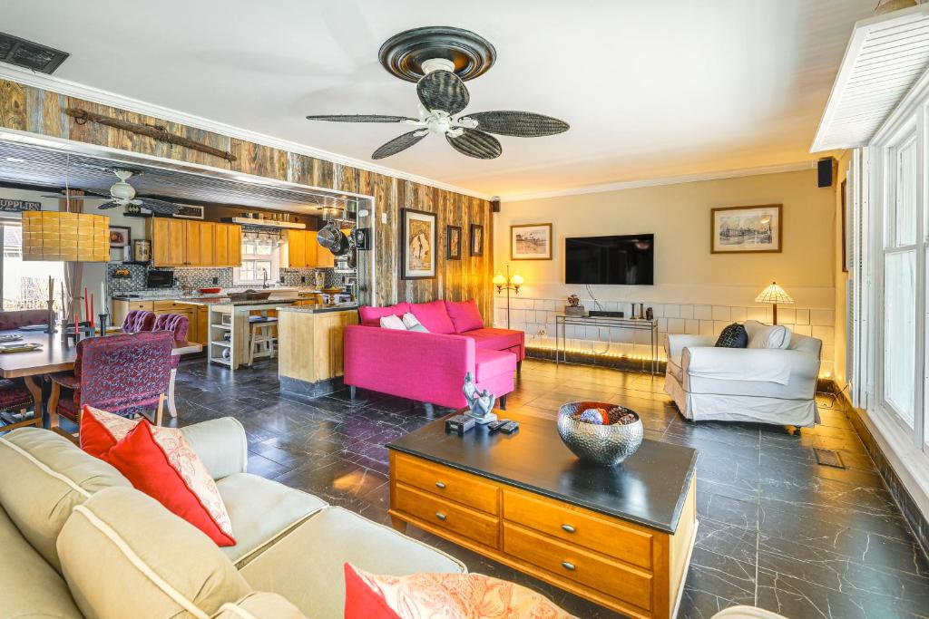 Family Home with Private Pool and Hot Tub in Lewes