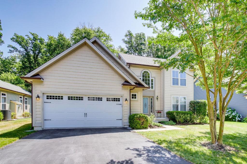 Deck, Hot Tub and Resort Amenities Ocean View Gem - Image 7