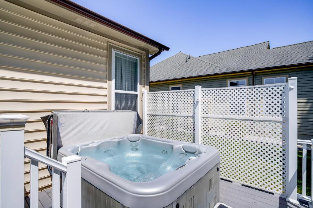 Hot Tub (Jacuzzi) - Photo 4