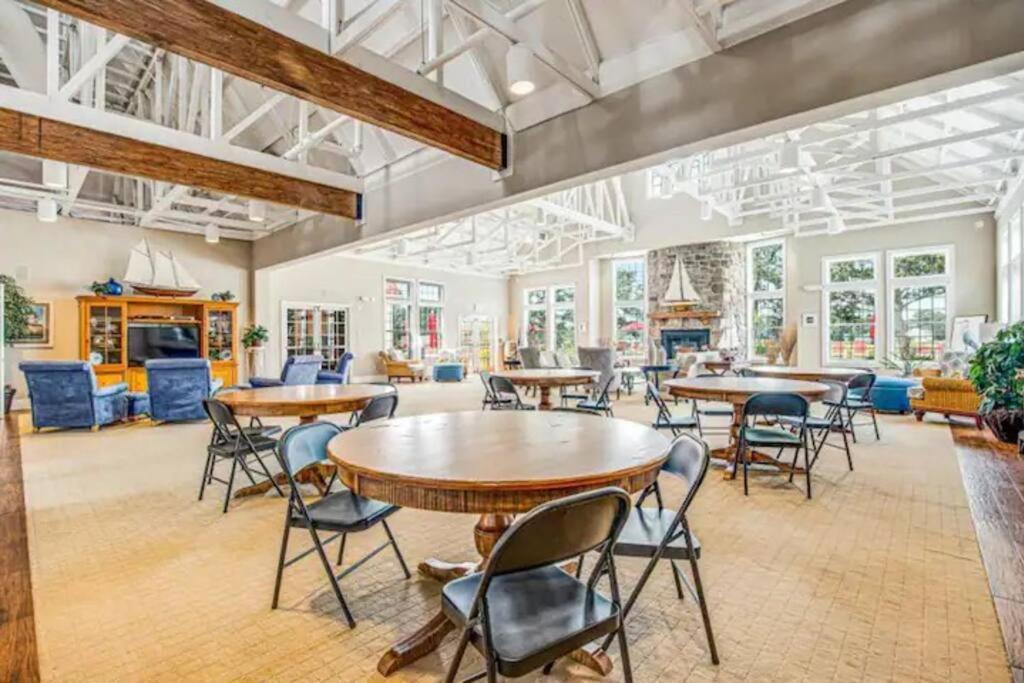 Relaxing Bethany Beach Retreat, Pools, Families Welcome Including Dogs! - Image 5