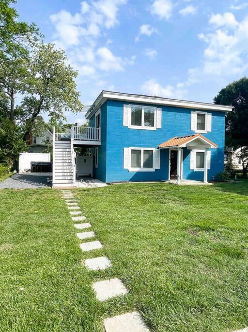 Rehoboth getaway/HotTub/EV/2bd/3.7mi beach/outlets - Image 6