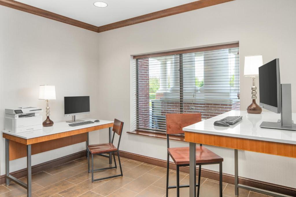 Holiday Inn Express & Suites Wilmington-Newark by IHG - Image 7