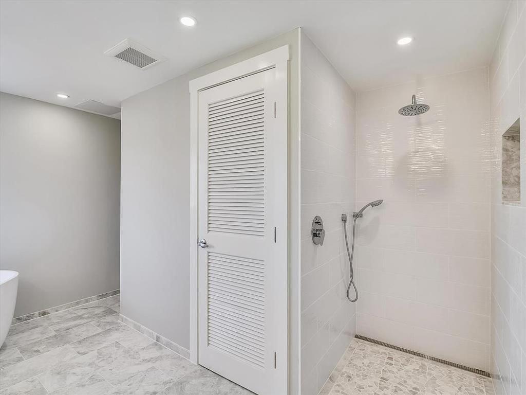 Beach House with Rooftop Deck by Leavetown Vacations - Image 8