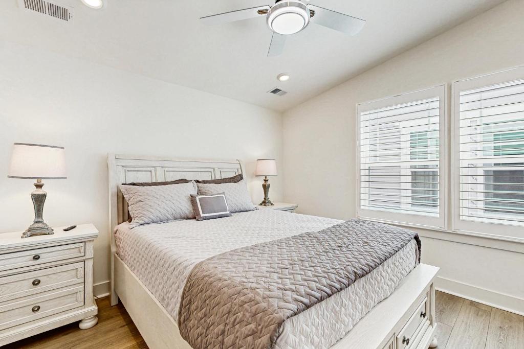 Oyster House Village --- 21503 Helm St - Image 8