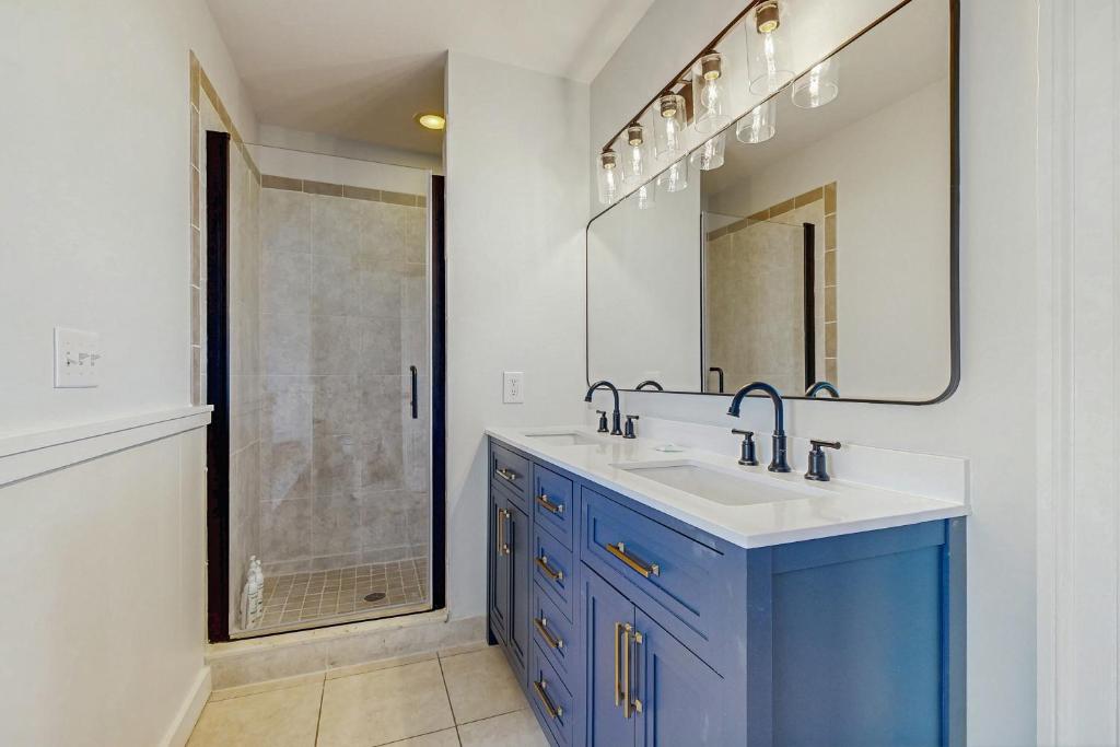 Edgewater Acres --- 39157 Garfield Ave - Image 8