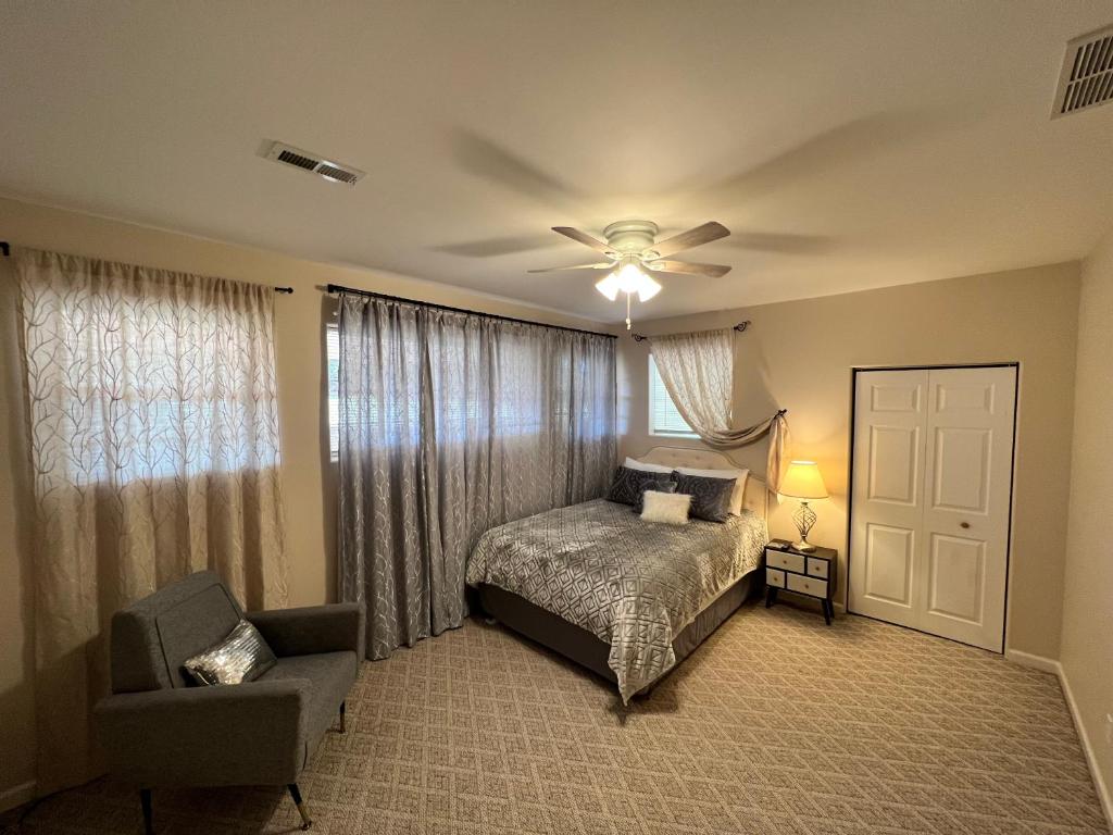 Whispering Oak Mansion - Image 7