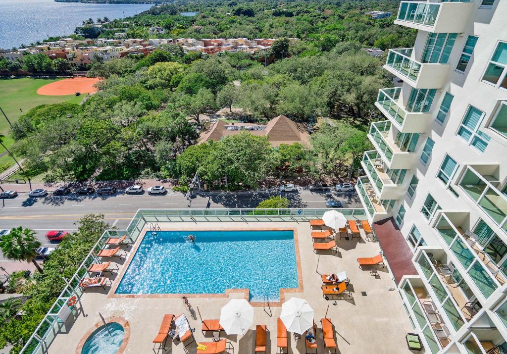 Hot Tub (Jacuzzi) - Photo 2