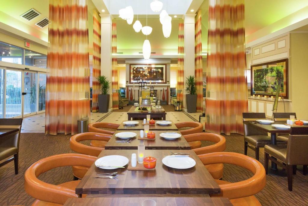 Hilton Garden Inn Jacksonville Airport - Image 4