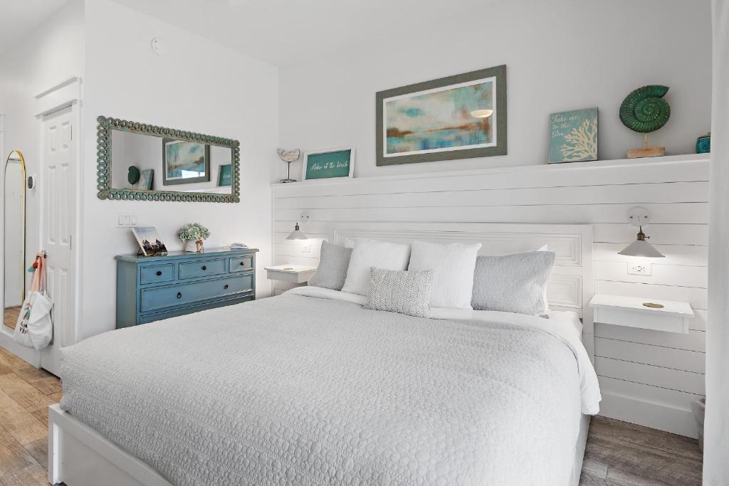 30A Rosemary-Alys Beach-5min Walk to Beach- Sleeps 3