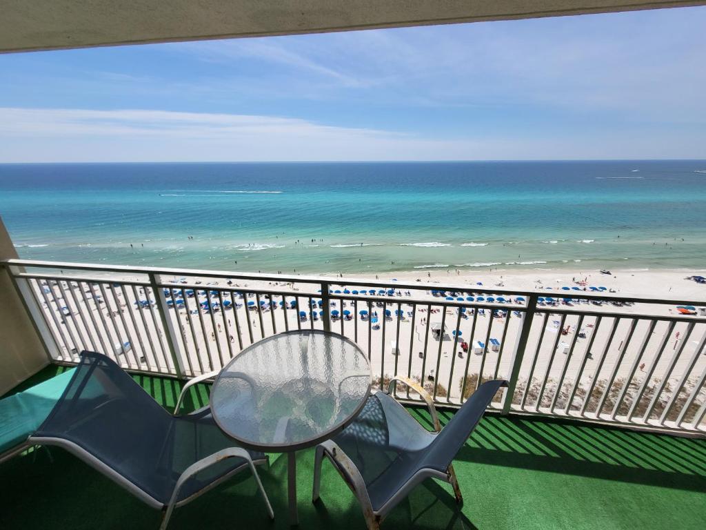 Fabulous Views at Emerald Beach - Image 8