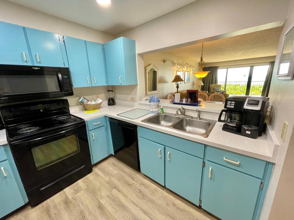 Las Olas Beach Club of Satellite Beach - Image 5