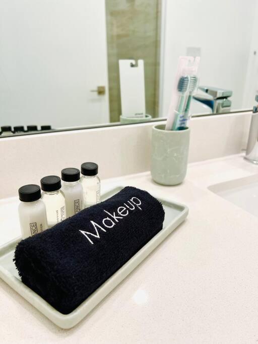 Sleek 2BD 2BA Condo In Miami Design District - Image 8