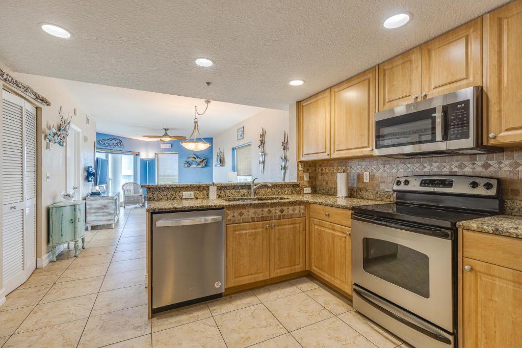 Sunset Sands from Oasis Getaways - Image 5