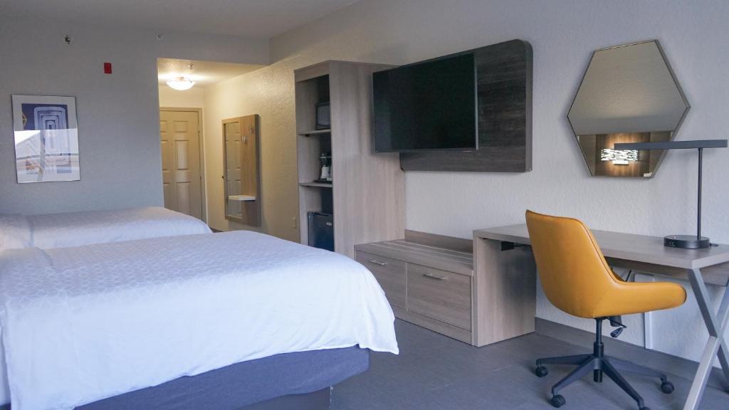 Holiday Inn Express & Suites Lakeland North I-4 by IHG - Image 6