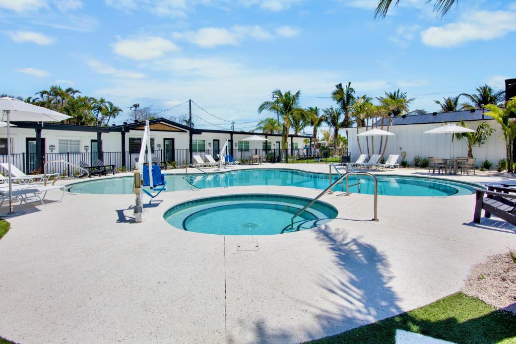 Hot Tub (Jacuzzi) - Photo 5