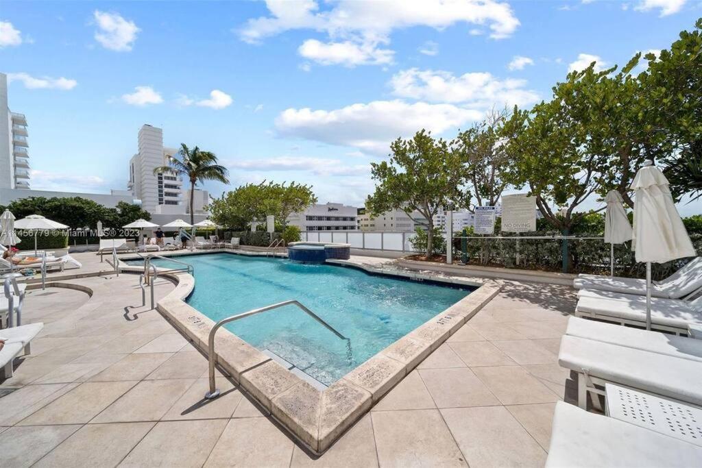 Fontainebleau Miami Beach Junior Suite