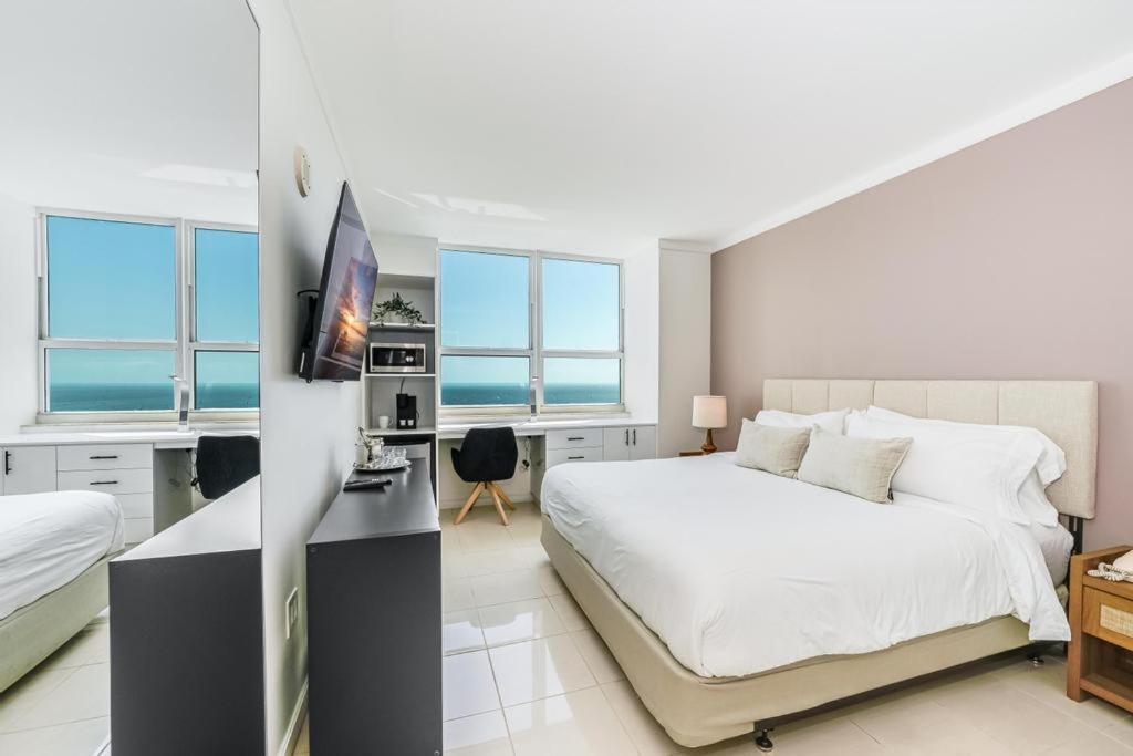 Coconut Grove Bayview unit Parking Included - Image 5