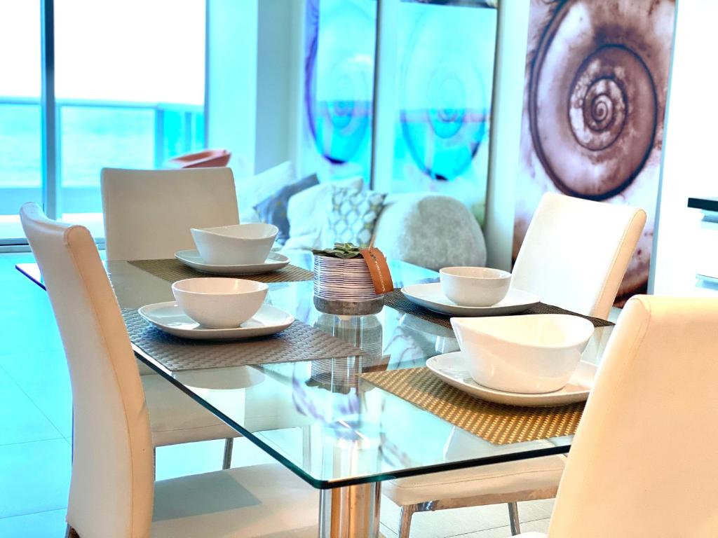 Monte Carlo Suites in Miami Beach - Image 5