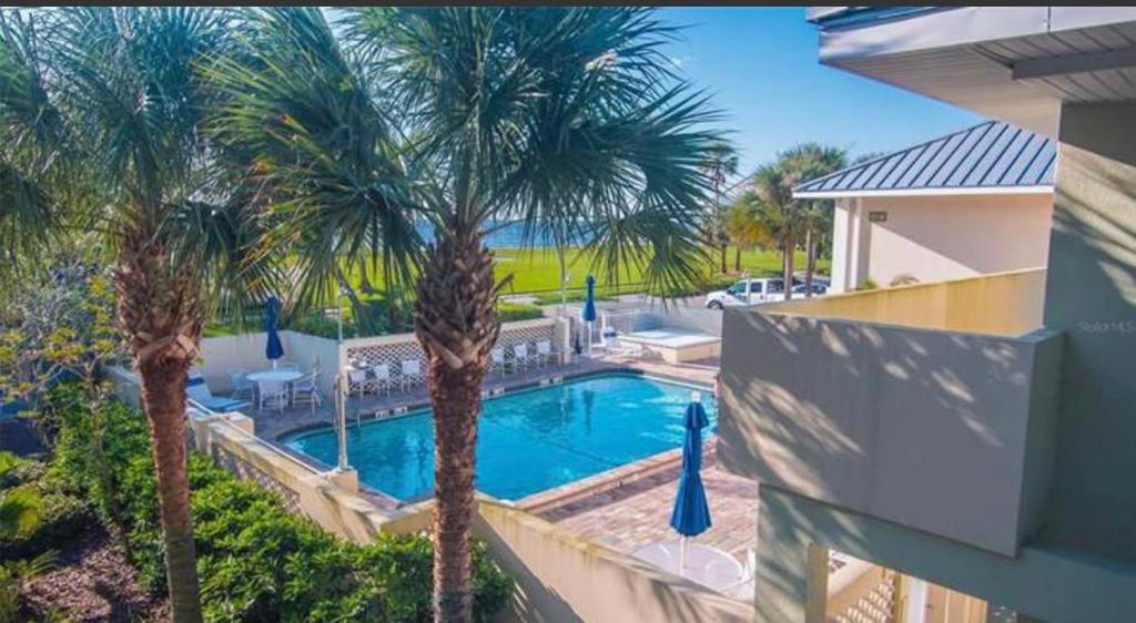 Perfect getaway with pool, hot tub and world class views - Image 4