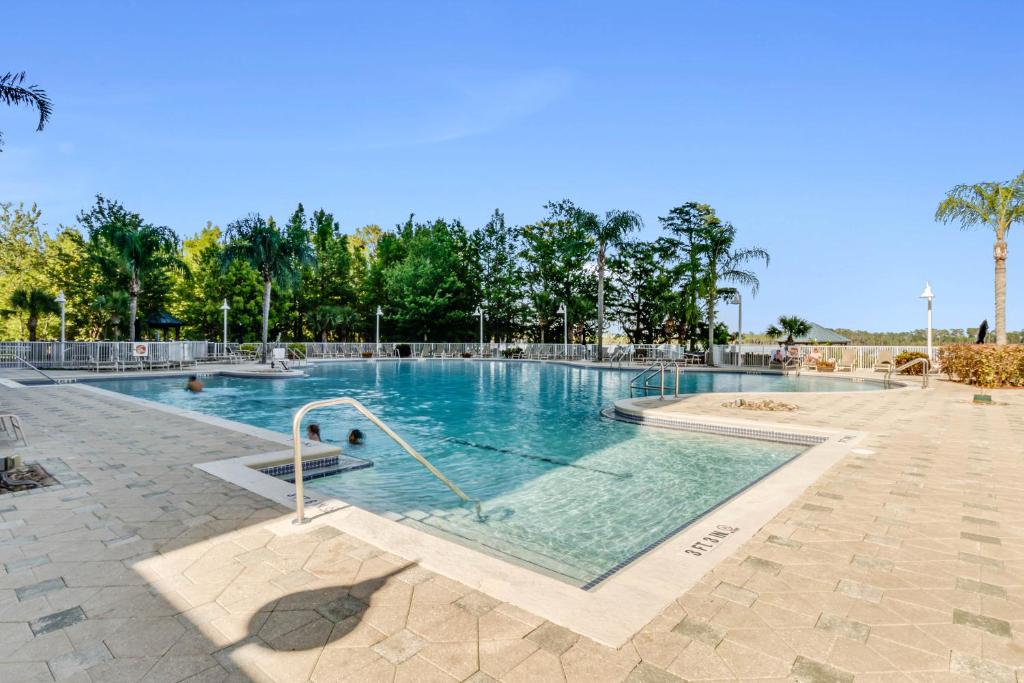 Hot Tub (Jacuzzi) - Photo 3