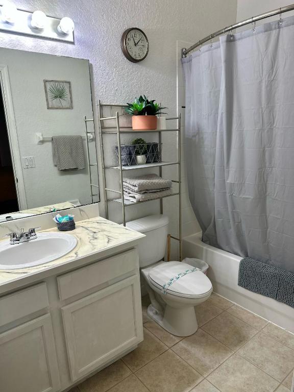 Cozy 3 bedroom Condo near Disney World!