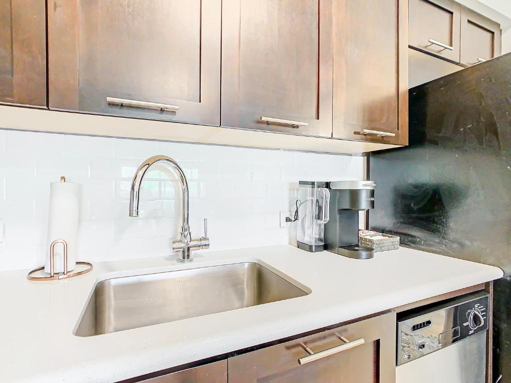 1Bed/1Bath Pet Friendly Condo at the Melia - Image 7