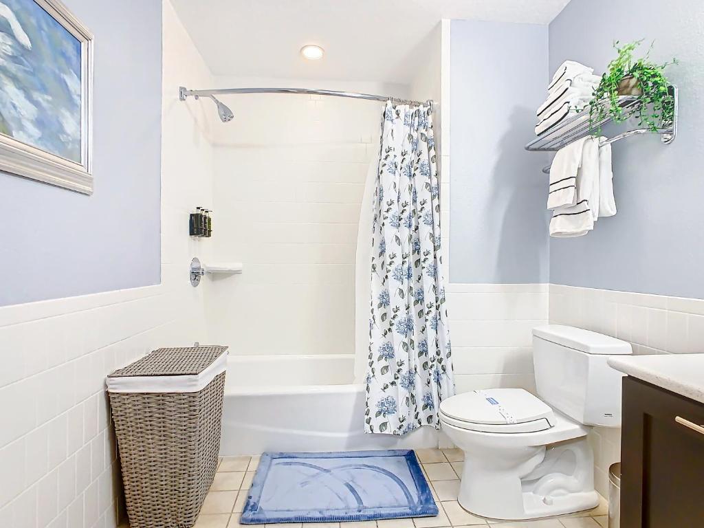 Hot Tub (Jacuzzi) - Photo 2