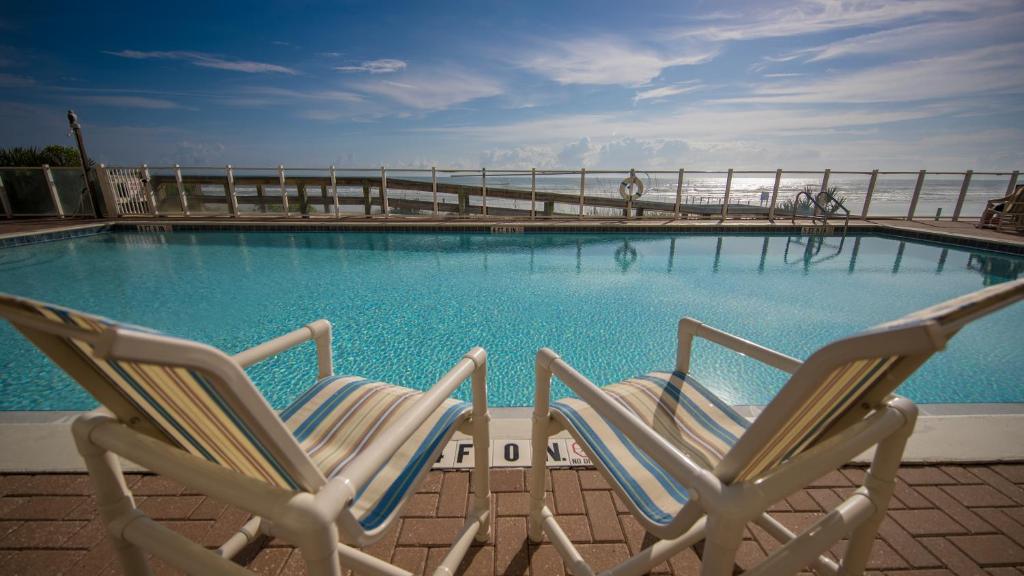 Family Friendly - Direct Oceanfront Sanibel 303 - Image 4