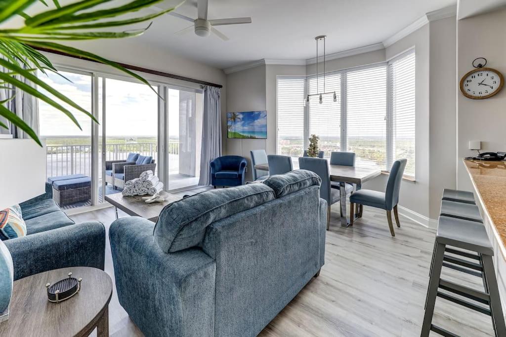 Disney Lakefront Luxury! - Image 4