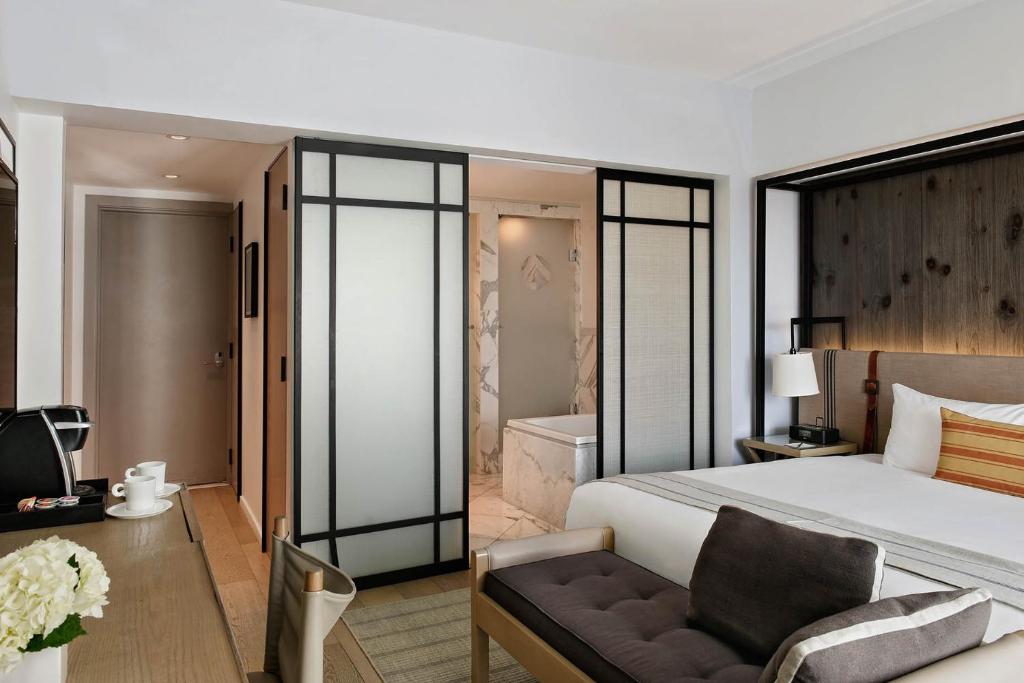 Hot Tub (Jacuzzi) - Photo 3