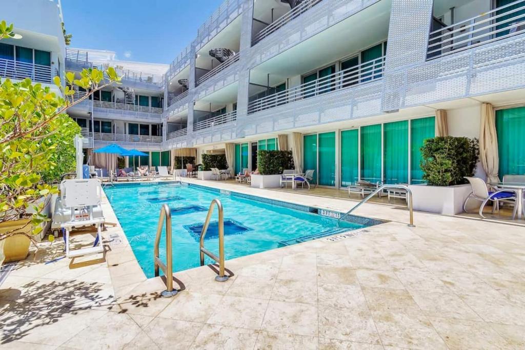 Hot Tub (Jacuzzi) - Photo 4