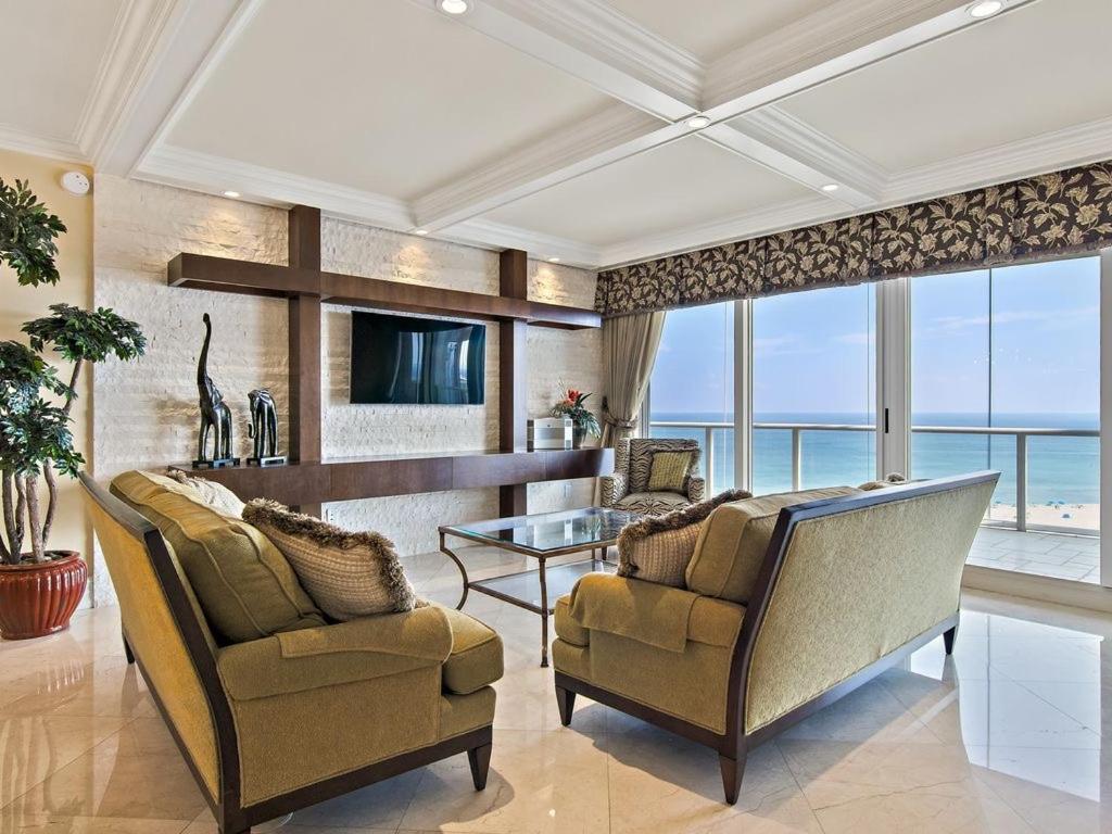 Ritz Carlton Luxurious Residence on Singer Island - Image 6