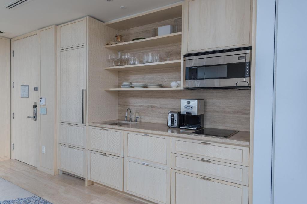 3MM Oceanfront Residence at Finest Bal Harbour Resort - Hotel Amenities - Image 8