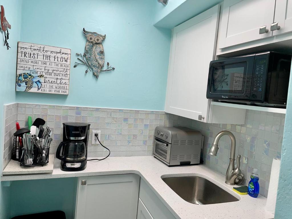 Oceanside Escape - Image 5