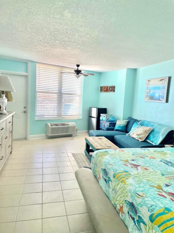 Oceanside Escape - Image 7