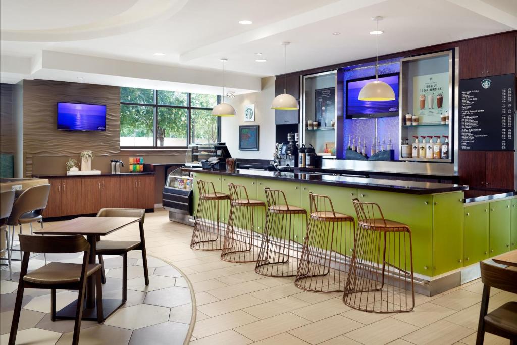 SpringHill Suites by Marriott Orlando at SeaWorld - Image 5