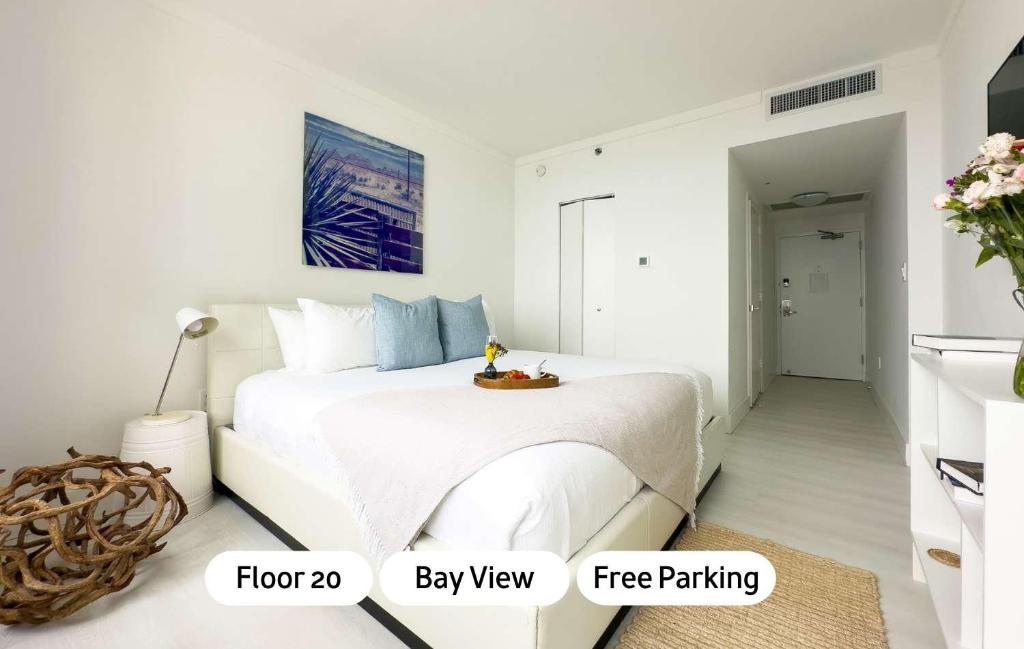 suite with amazing bayfront views