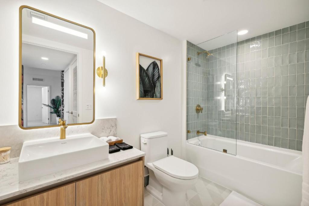 Hot Tub (Jacuzzi) - Photo 2