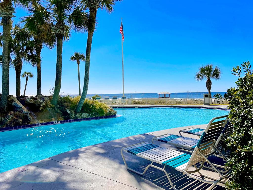 Emerald Bay Escape - Image 4