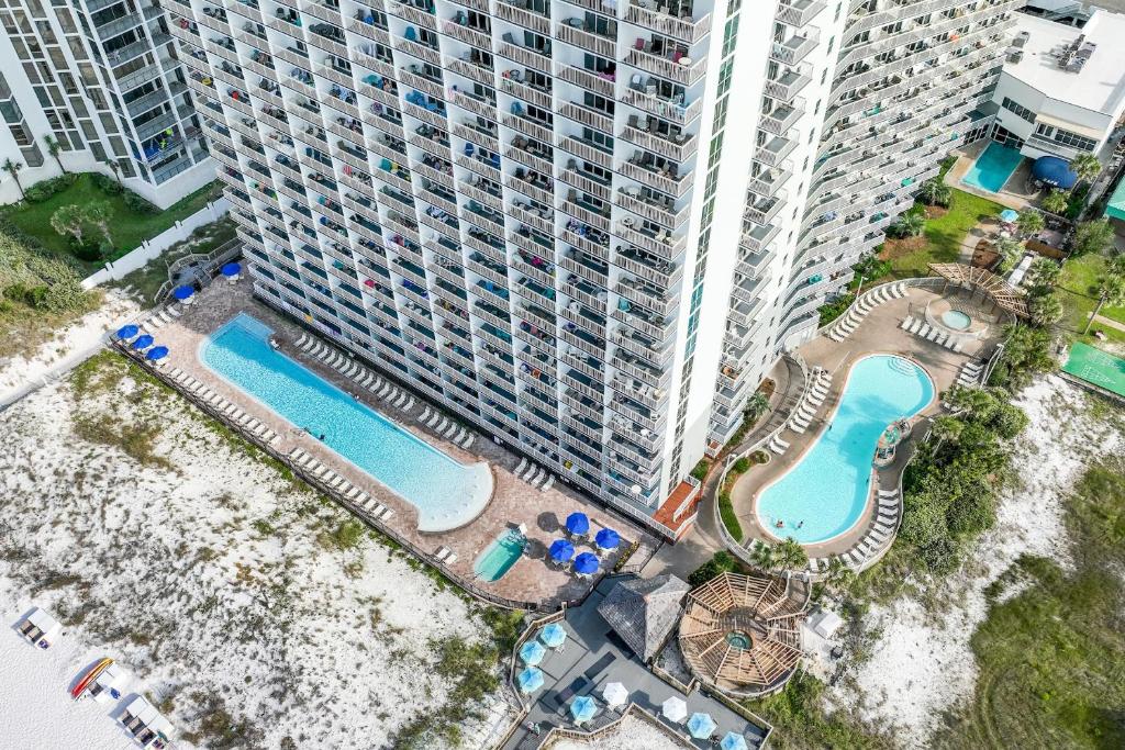 Pelican Beach Resort Unit 1109
