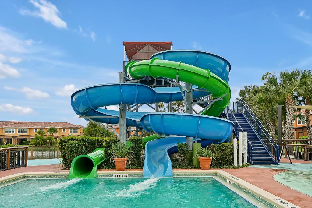 Regal Oaks Resort Vacation Townhomes by IDILIQ - Free Private Hot tub! - Image 7