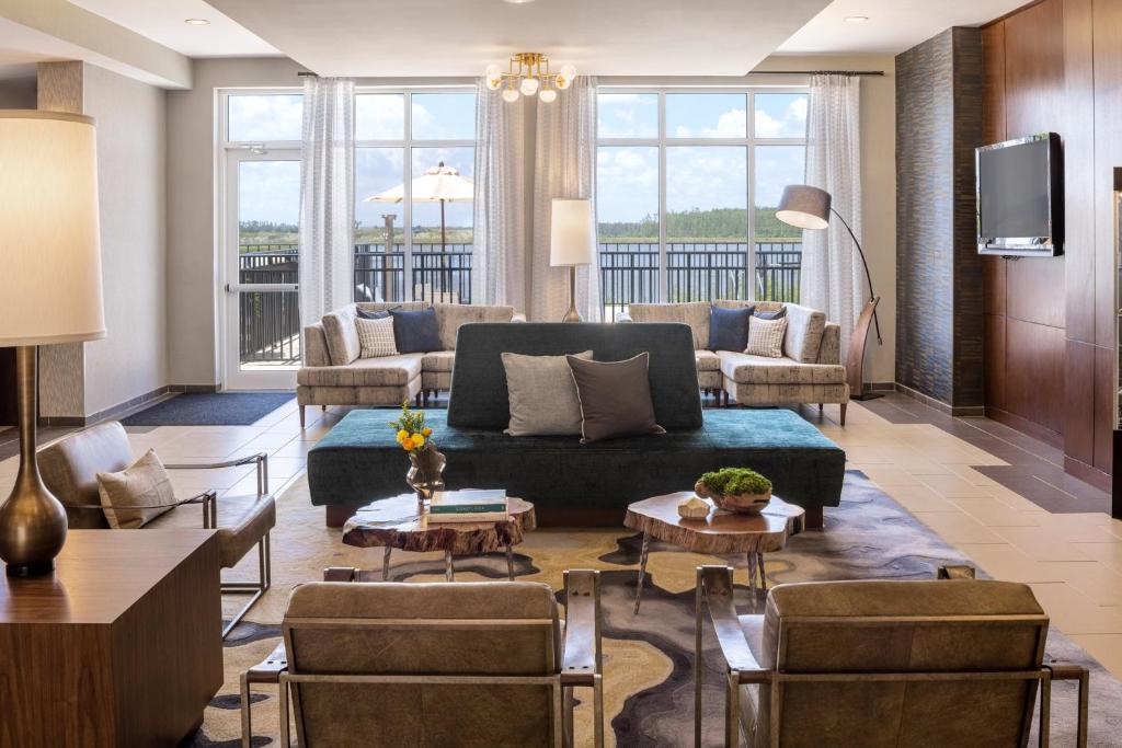 Crowne Plaza Ft Myers Gulf Coast by IHG - Image 5