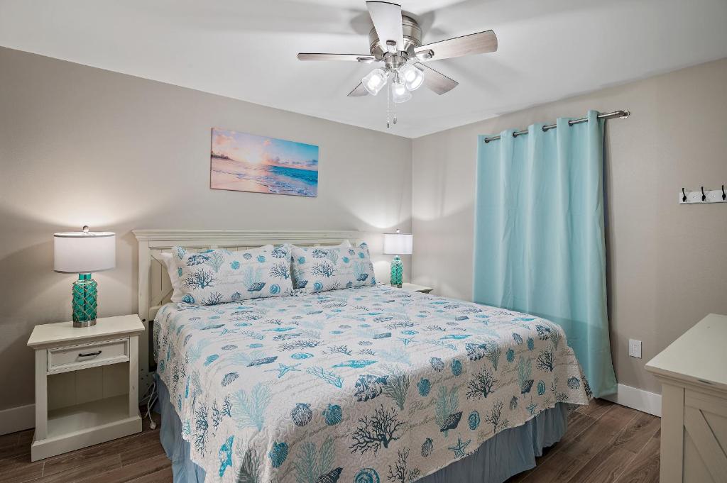 Pelican Beach Resort Destin - Image 4